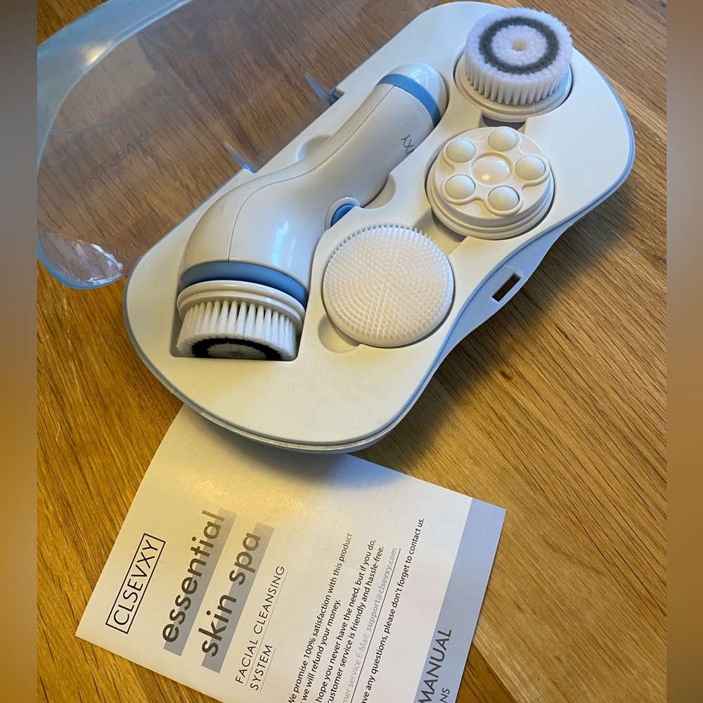 Facial Cleansing Brush Set